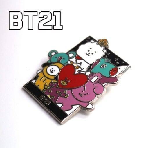 BT21 Metal Badge Pin Badges BT21 cb5feb1b7314637725a2e7: Keychain01|Necklace01|Necklace02|Pin01